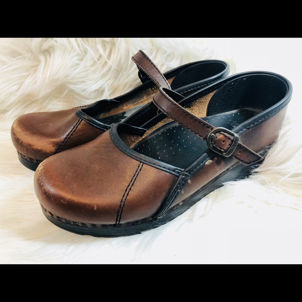 Dansko Women Brown Leather Clogs EUR 39 US 9